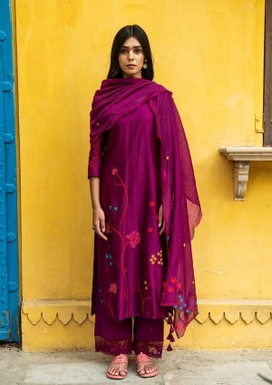 PLUM MULTI HUED FLORAL EMBROIDERED KURTA SET