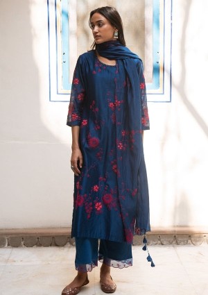 SAPPHIRE AND BERRY EMBROIDERY KURTA SET
